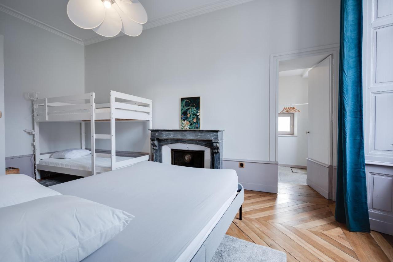 Grand Appartement 8 Personnes Terrasse Privative Hyper Centre Calme Lons-le-Saunier Kültér fotó